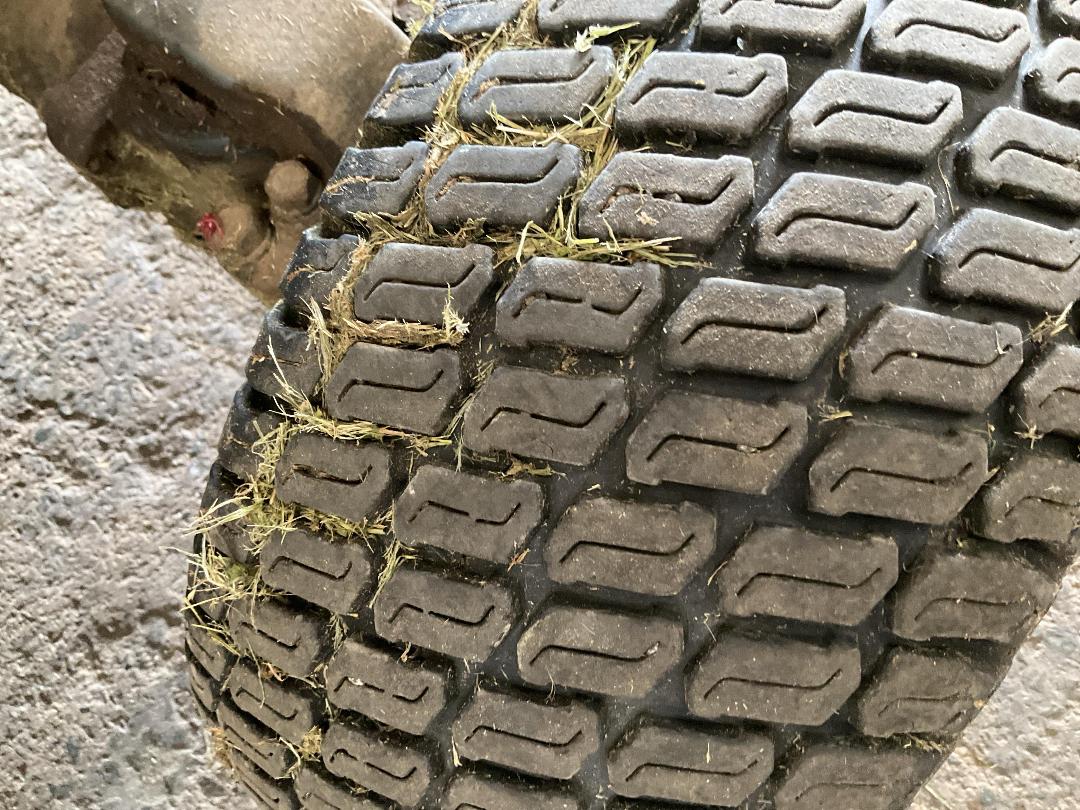 Photo '21' of Kubota F3690 Mower