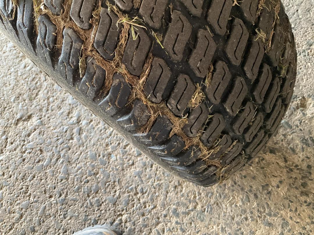 Photo '23' of Kubota F3690 Mower