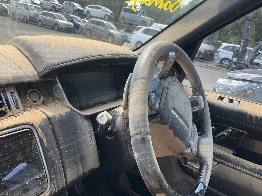 Photo '10' of Land Rover Range Rover SDV8 Vogue