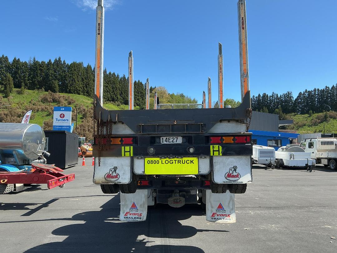 Photo '5' of Mack TRIDENT Logger