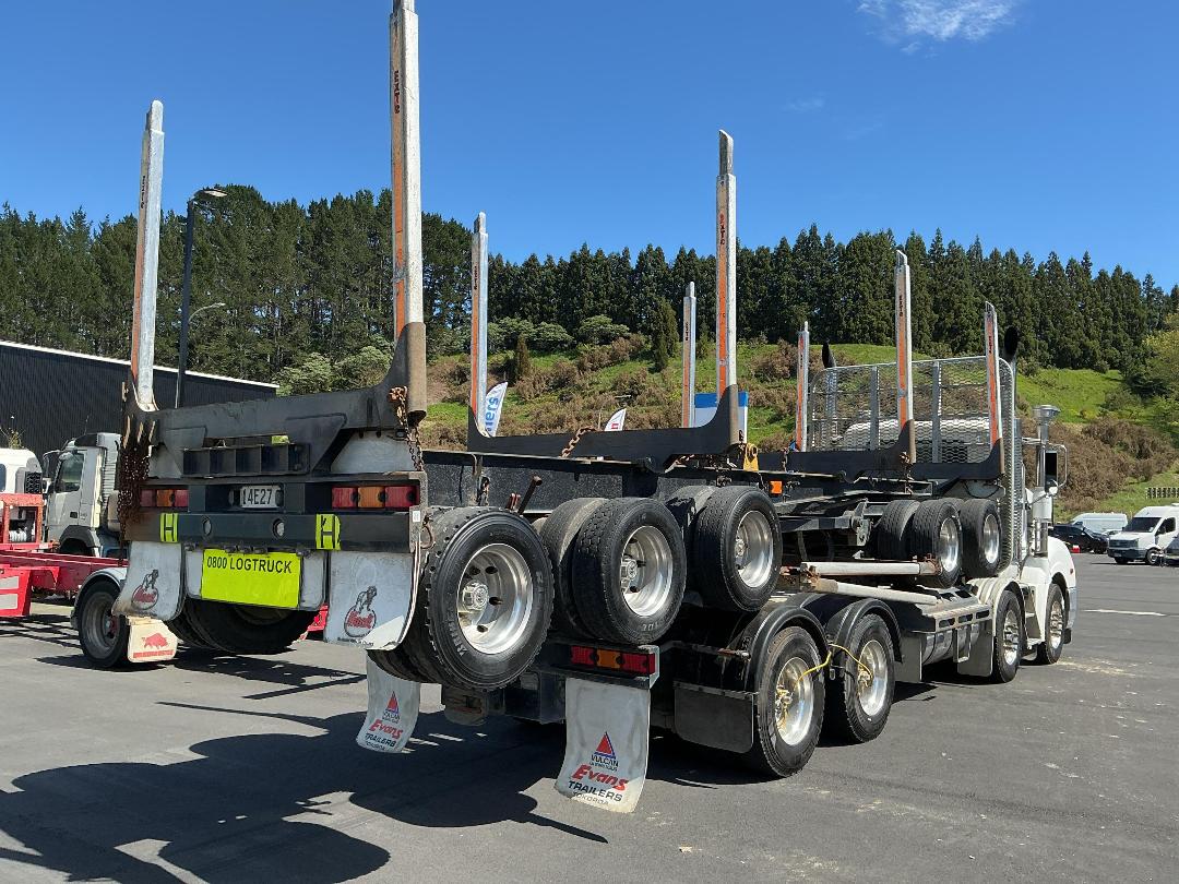 Photo '4' of Mack TRIDENT Logger