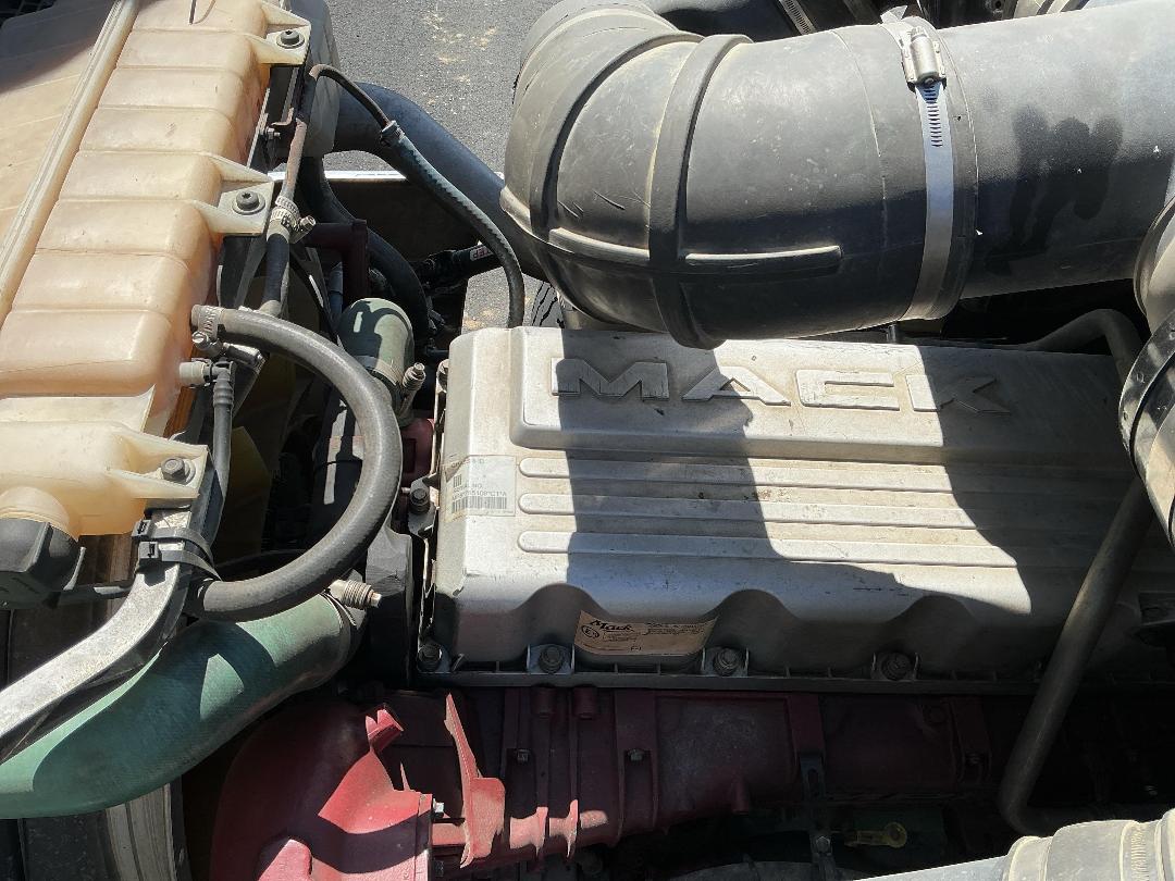 Photo '23' of Mack TRIDENT Logger