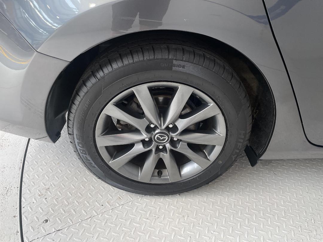 Photo '12' of Mazda Atenza