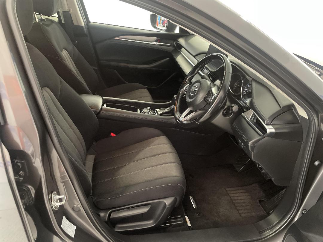 Photo '16' of Mazda Atenza