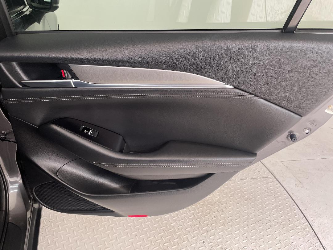 Photo '19' of Mazda Atenza