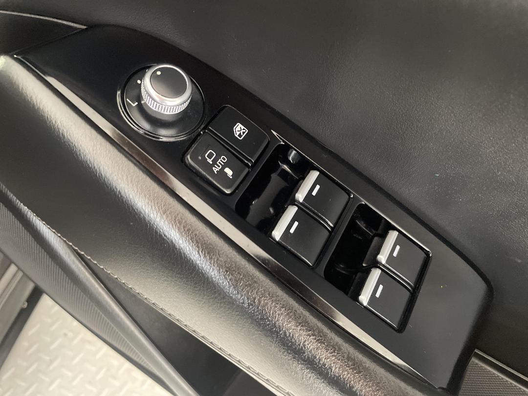 Photo '24' of Mazda Atenza