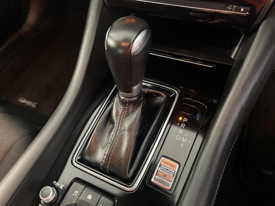 Photo '32' of Mazda Atenza