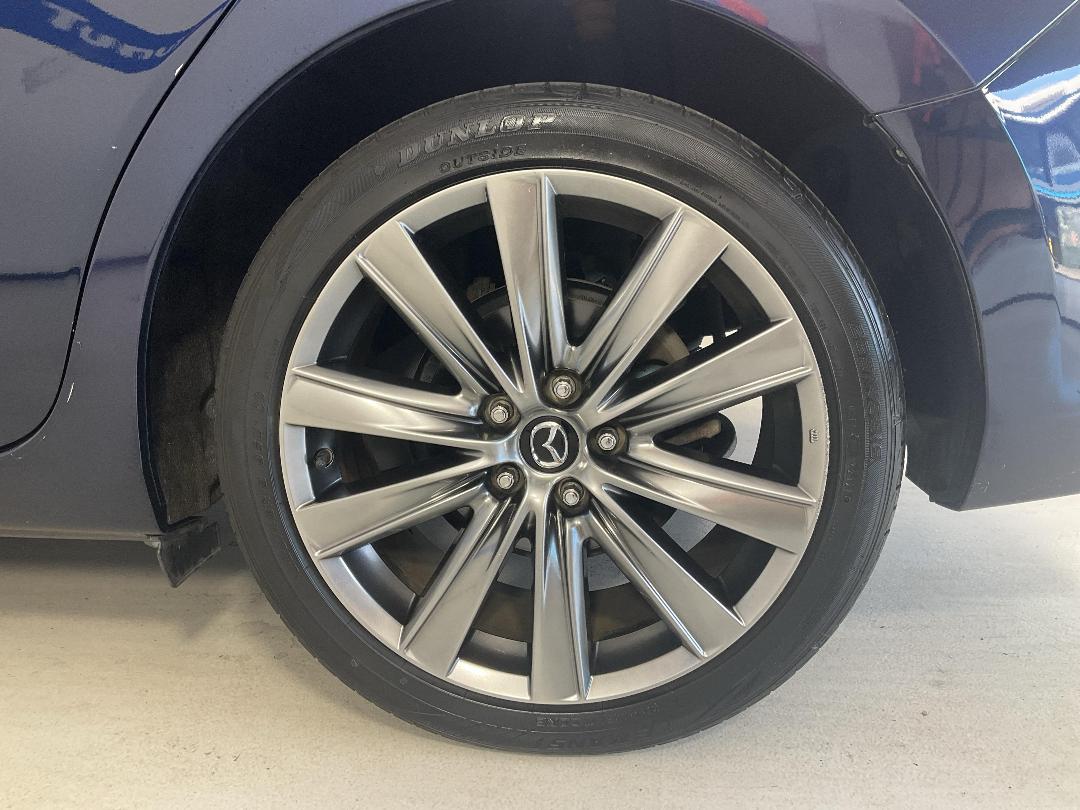 Photo '11' of Mazda Atenza