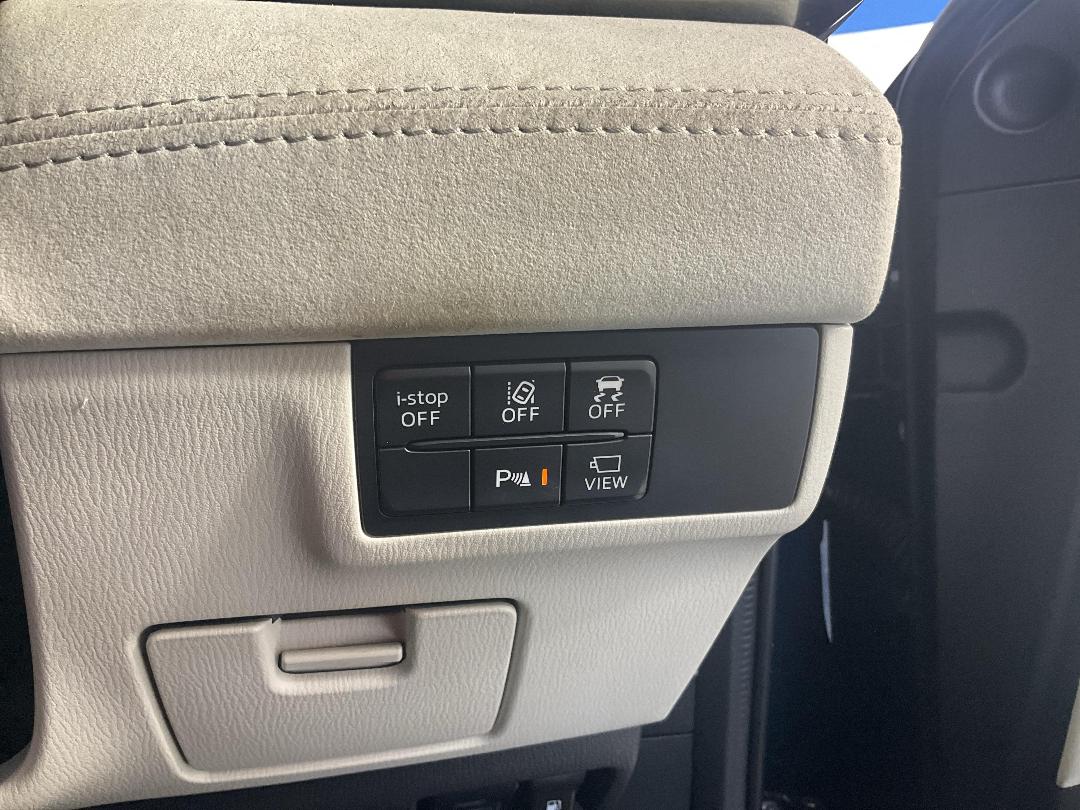 Photo '29' of Mazda Atenza