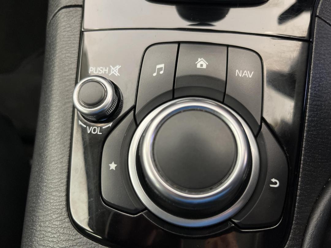 Photo '27' of Mazda Axela