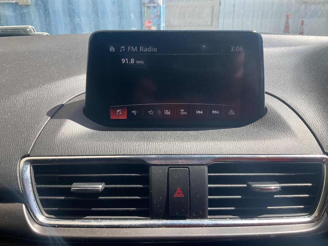 Photo '11' of Mazda Axela