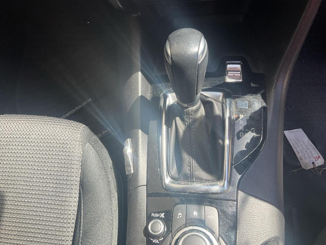 Photo '12' of Mazda Axela