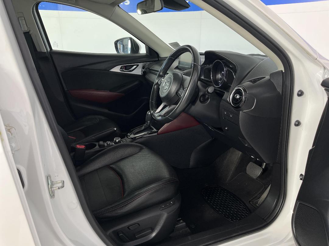 Photo '16' of Mazda CX-3