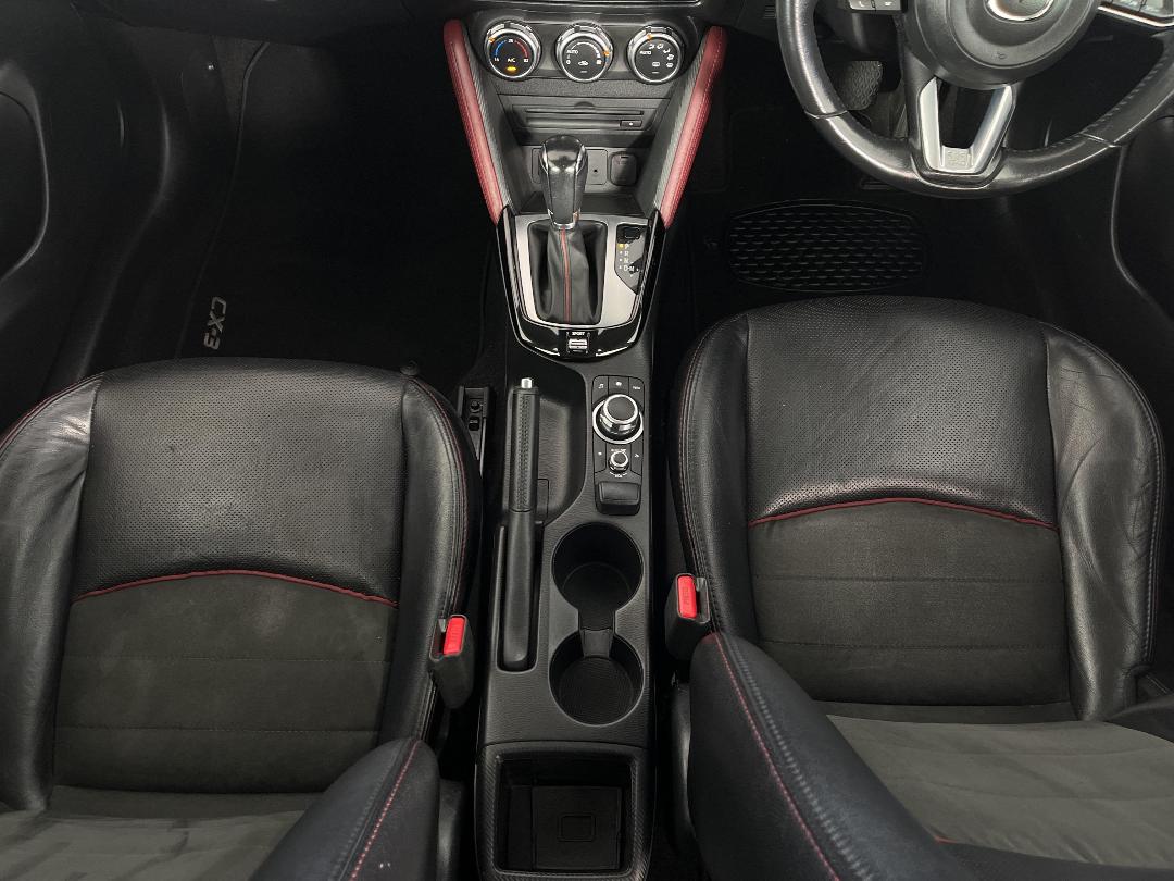 Photo '18' of Mazda CX-3