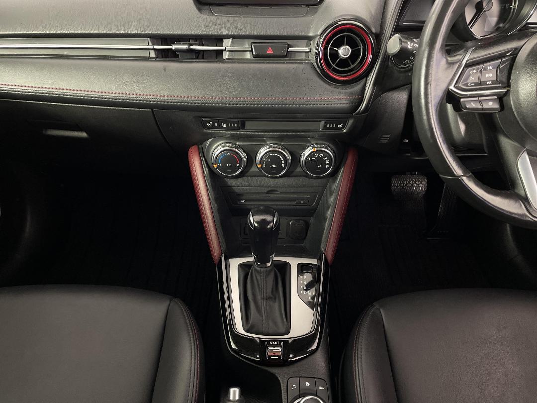 Photo '18' of Mazda CX-3