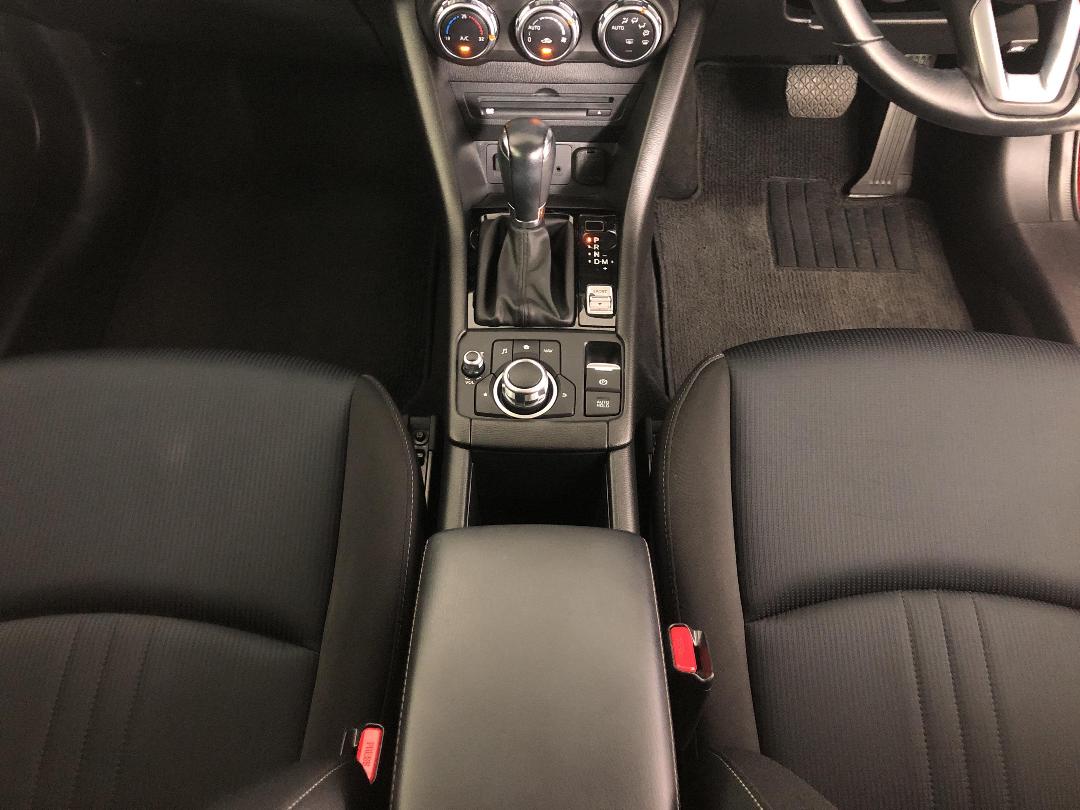 Photo '18' of Mazda CX-3