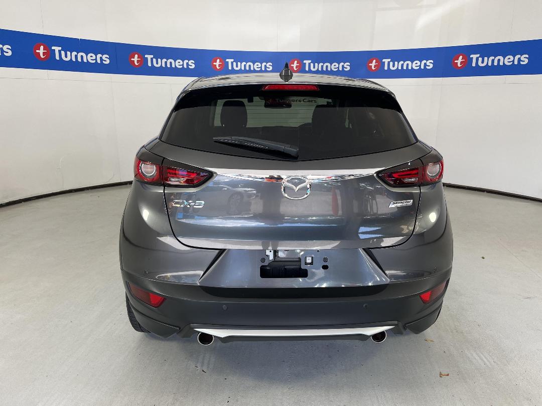 Photo '6' of Mazda CX-3