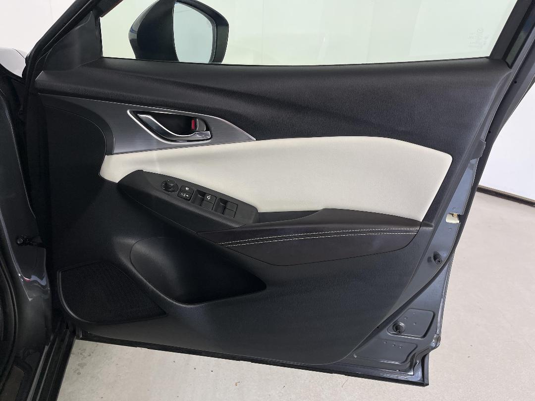 Photo '15' of Mazda CX-3