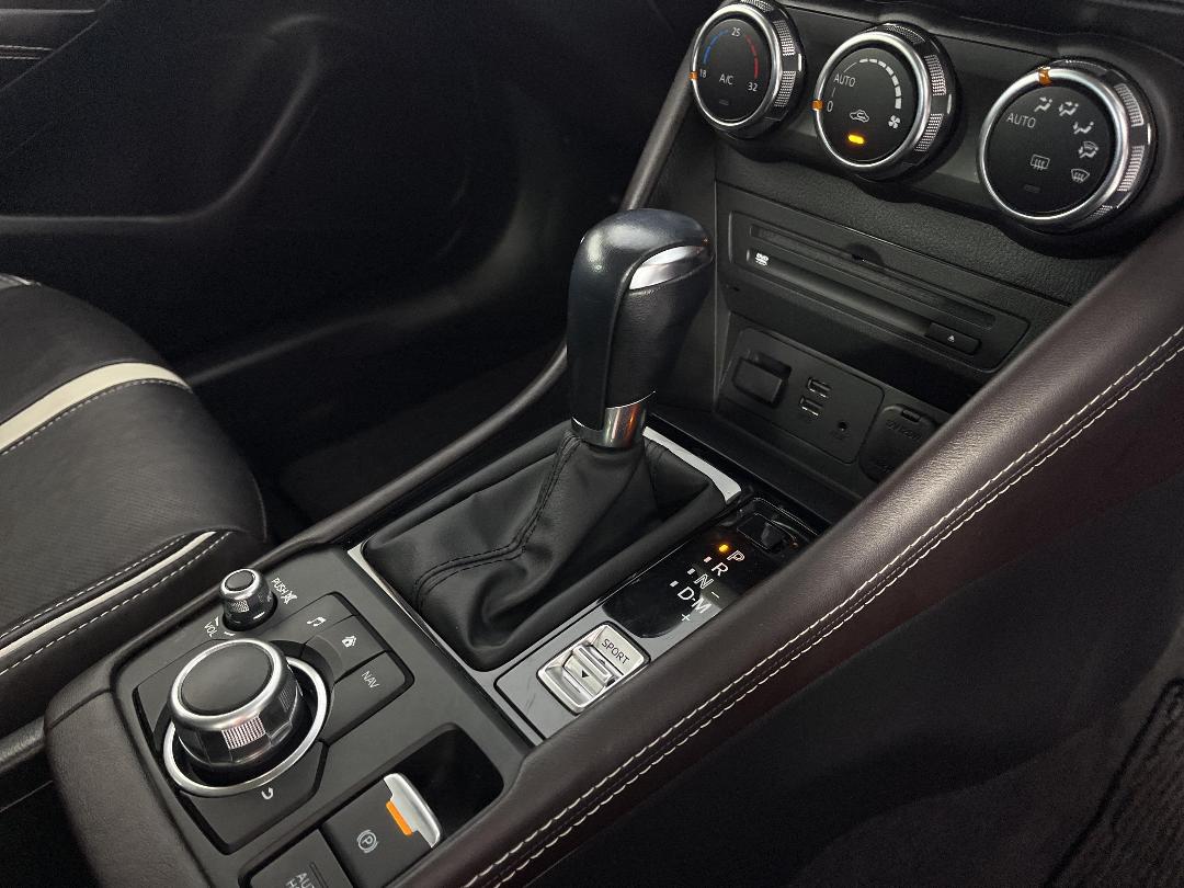 Photo '18' of Mazda CX-3