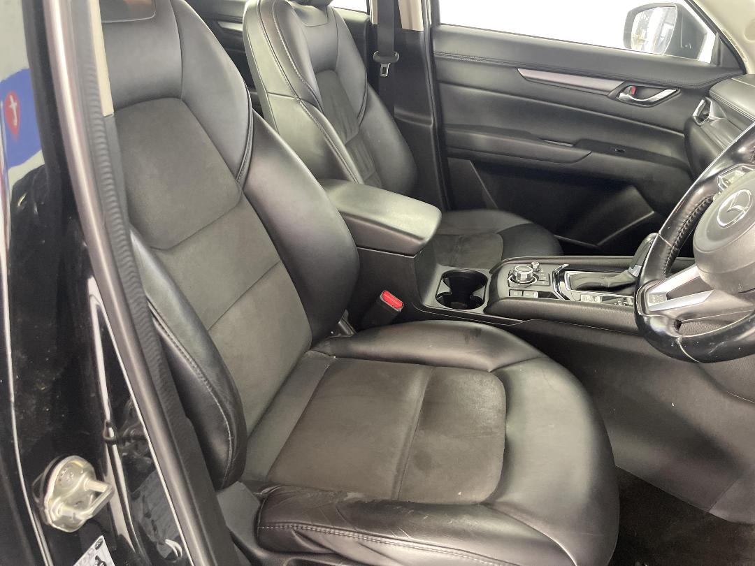 Photo '16' of Mazda CX-5