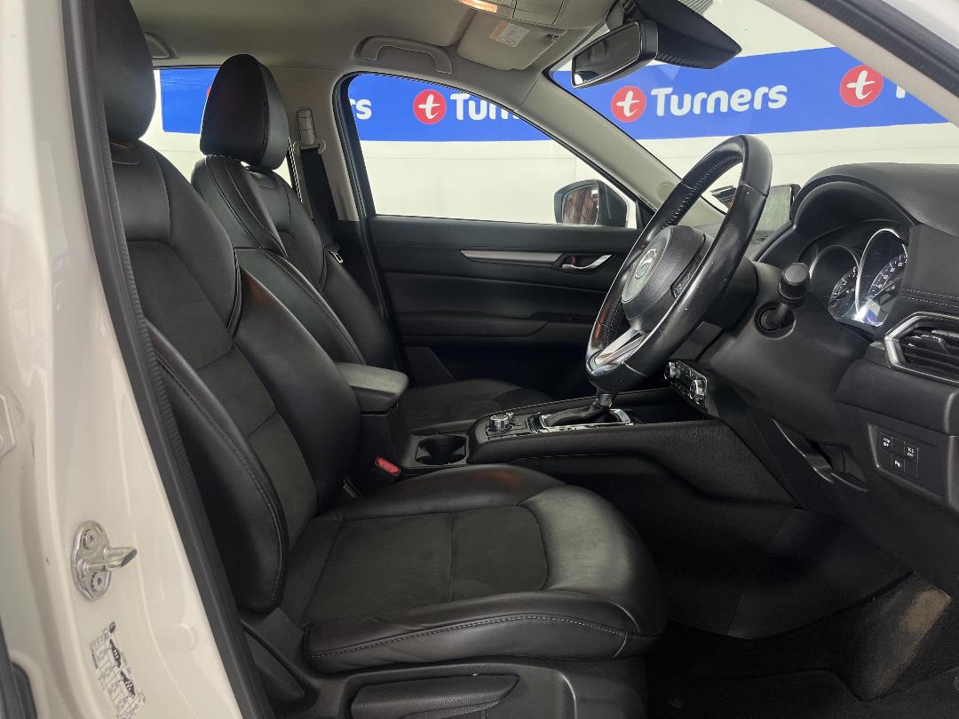 Photo '16' of Mazda CX-5