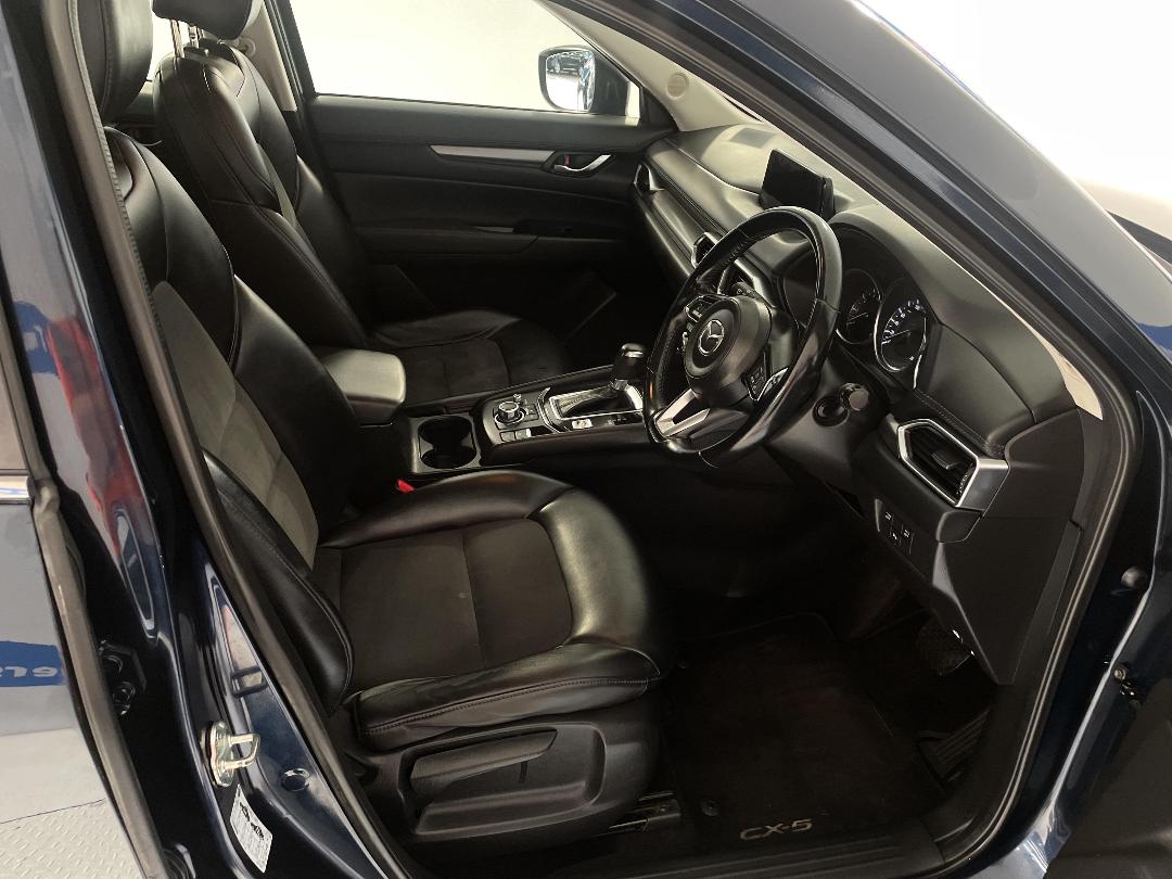 Photo '16' of Mazda CX-5 Photo '16' of Mazda CX-5