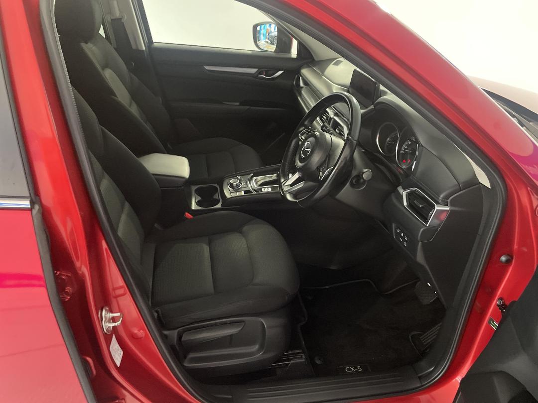 Photo '16' of Mazda CX-5 Photo '16' of Mazda CX-5