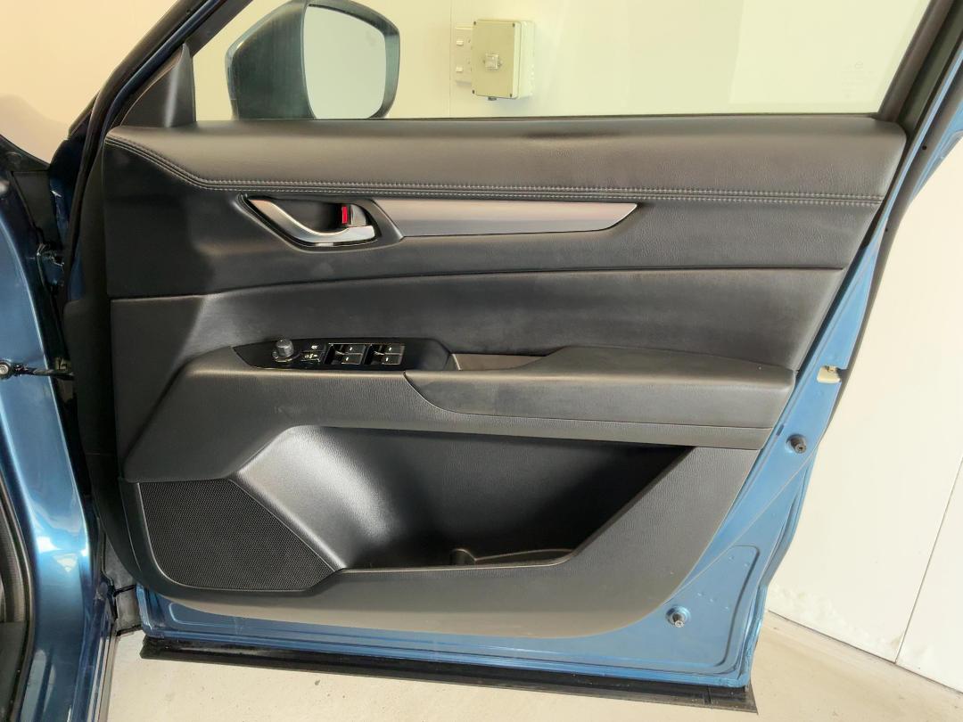 Photo '15' of Mazda CX-5