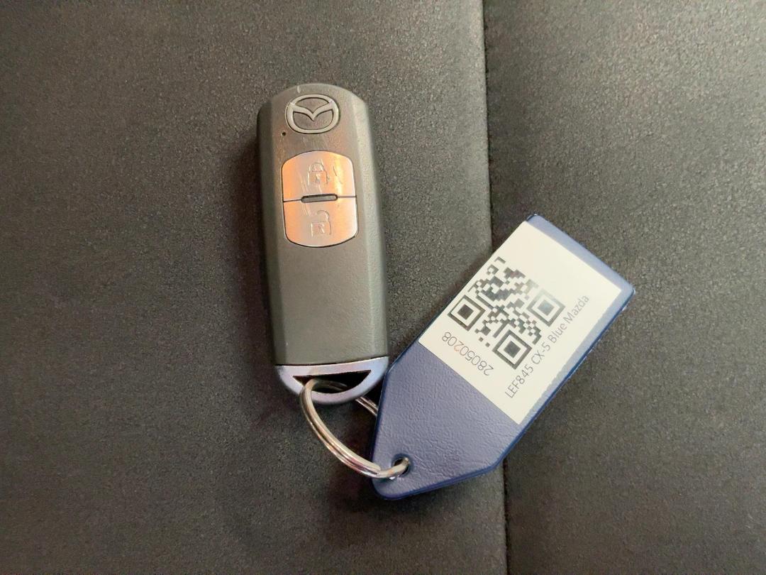 Photo '22' of Mazda CX-5