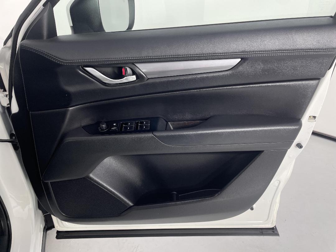 Photo '15' of Mazda CX-5