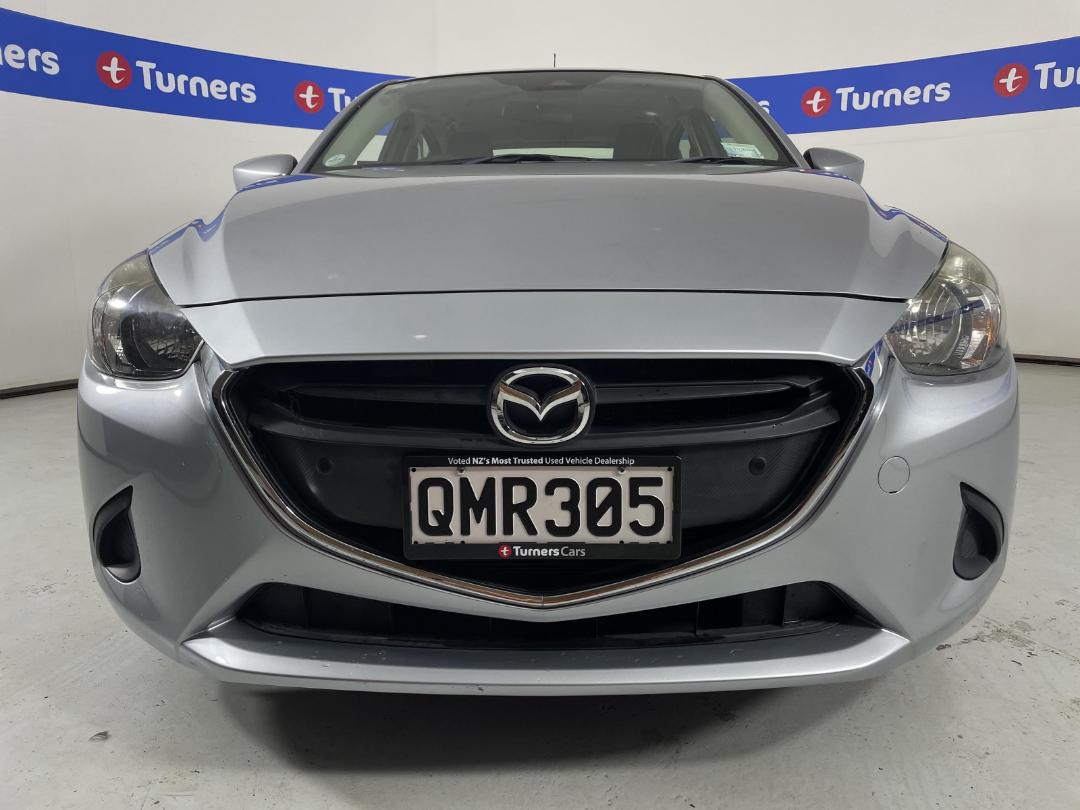 Photo '2' of Mazda Demio Photo '2' of Mazda Demio