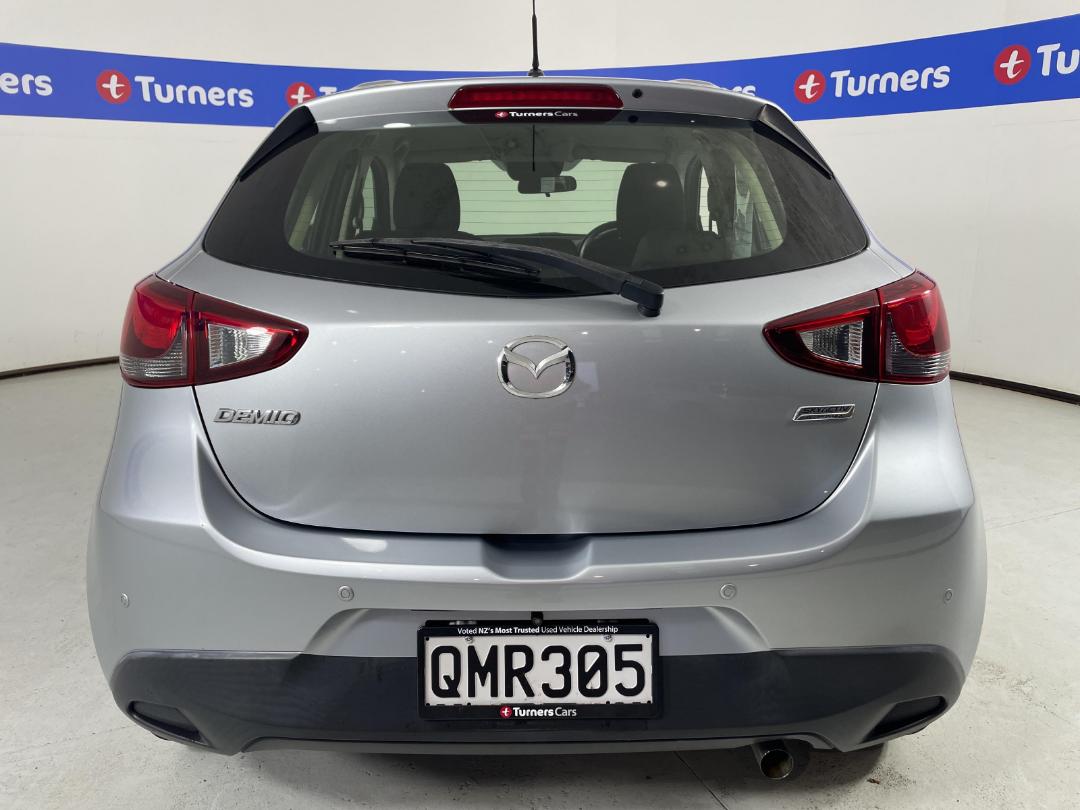 Photo '6' of Mazda Demio Photo '6' of Mazda Demio