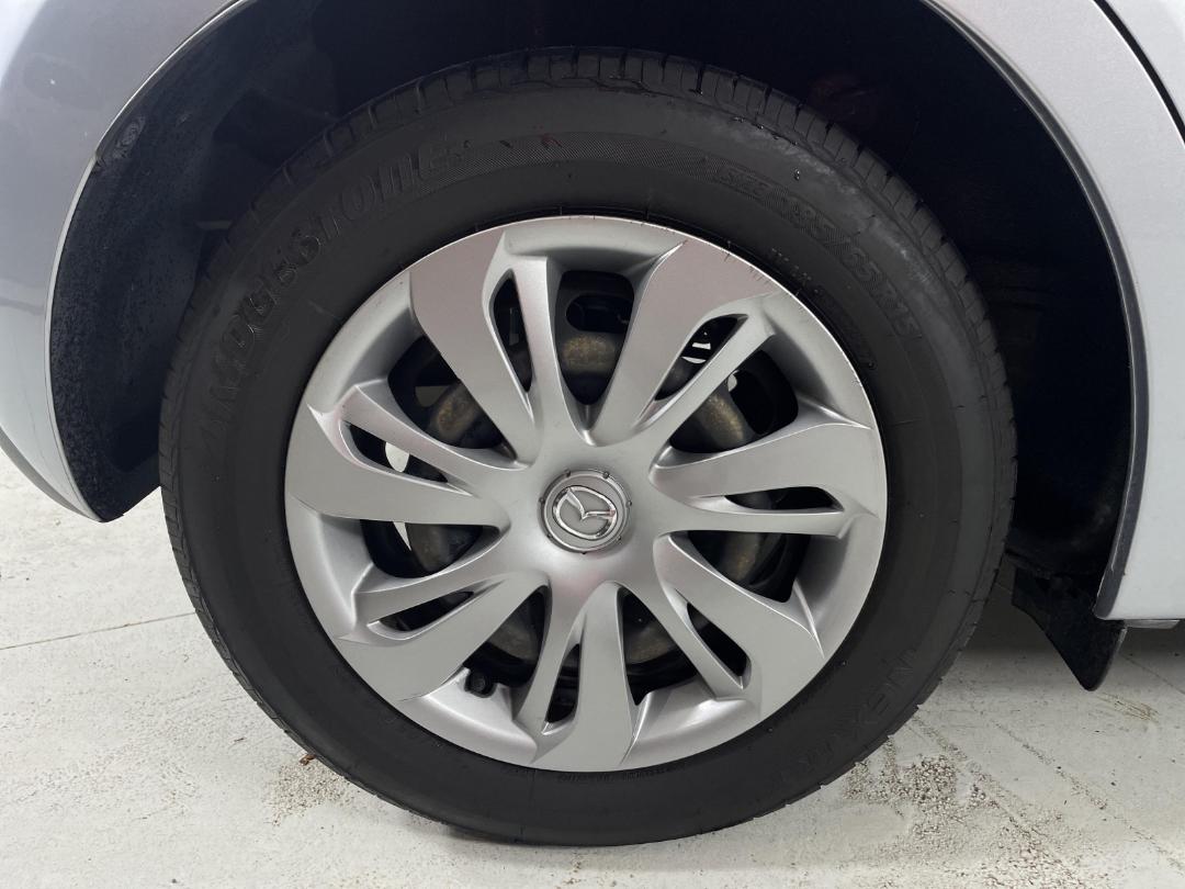 Photo '12' of Mazda Demio Photo '12' of Mazda Demio