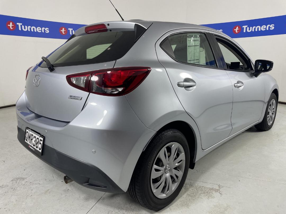 Photo '7' of Mazda Demio Photo '7' of Mazda Demio