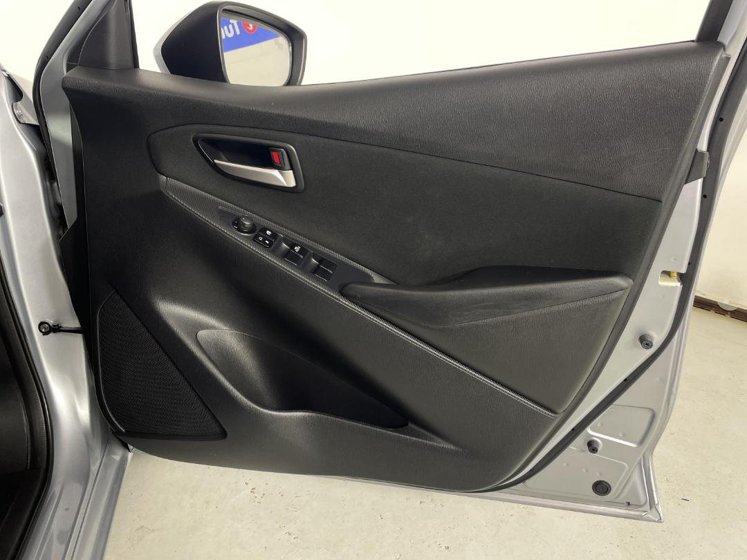 Photo '15' of Mazda Demio Photo '15' of Mazda Demio