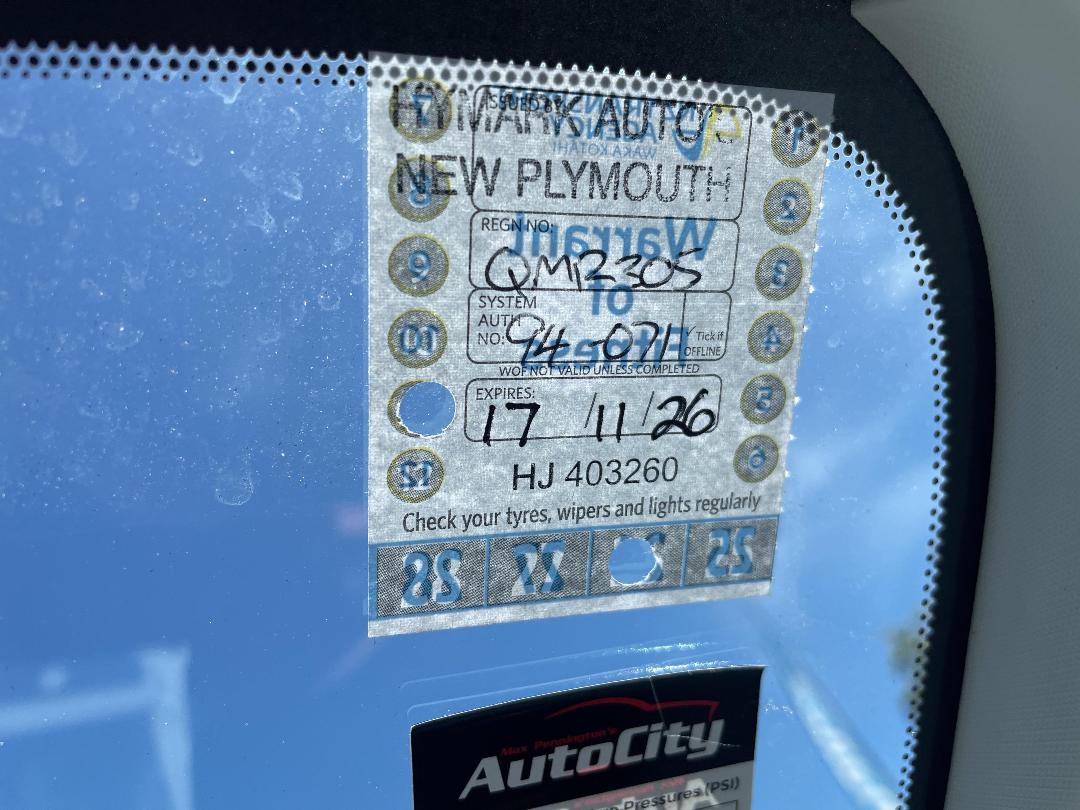 Photo '24' of Mazda Demio Photo '24' of Mazda Demio