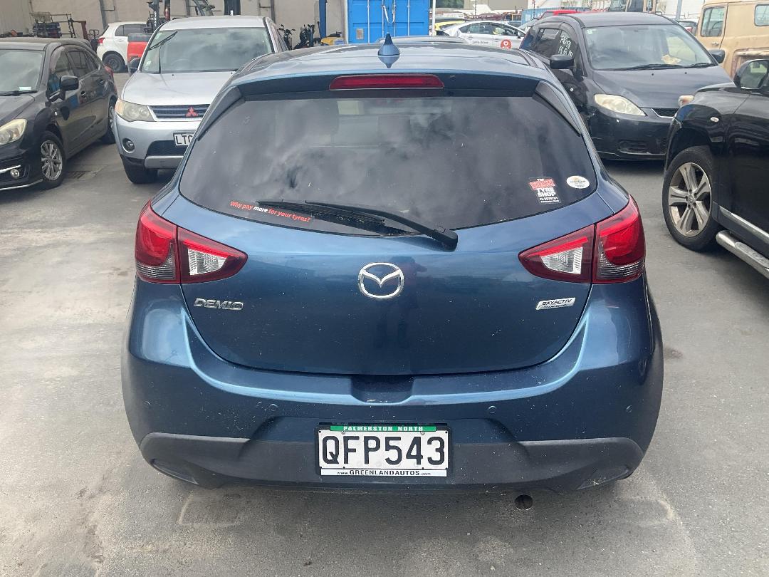 Photo '5' of Mazda Demio Photo '5' of Mazda Demio