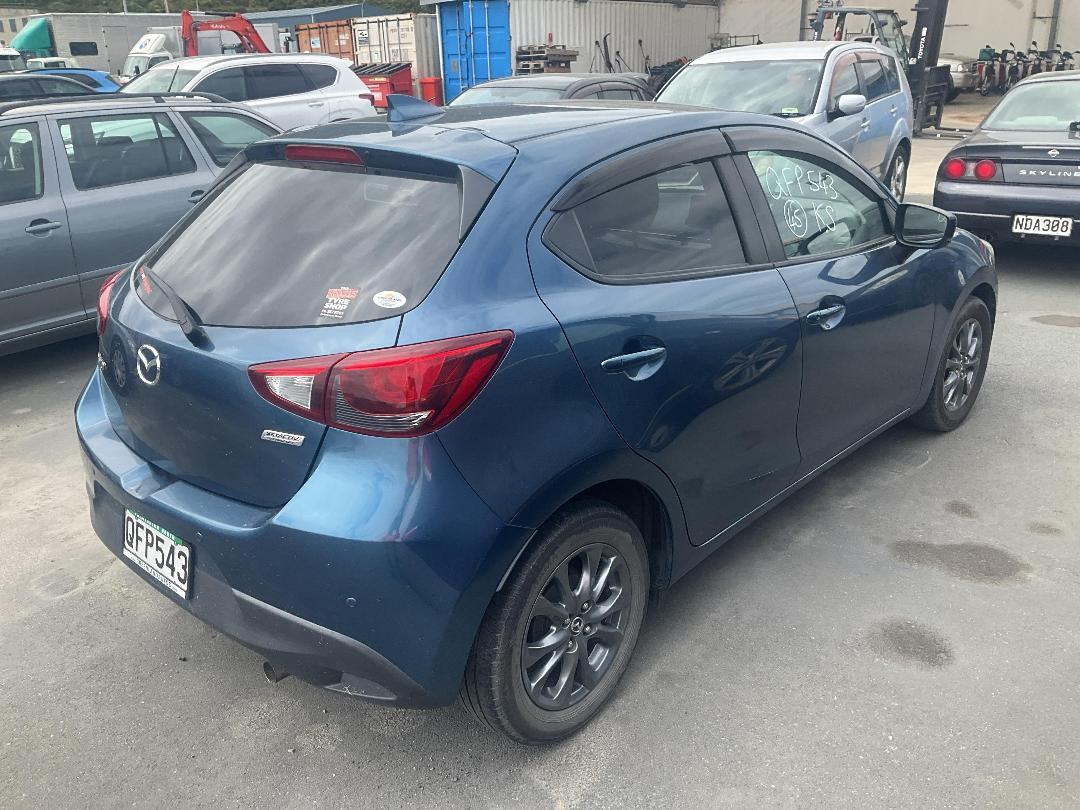 Photo '6' of Mazda Demio Photo '6' of Mazda Demio