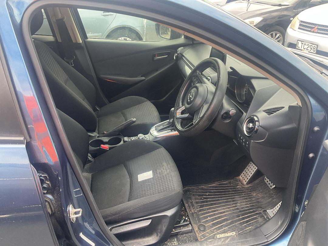 Photo '9' of Mazda Demio Photo '9' of Mazda Demio