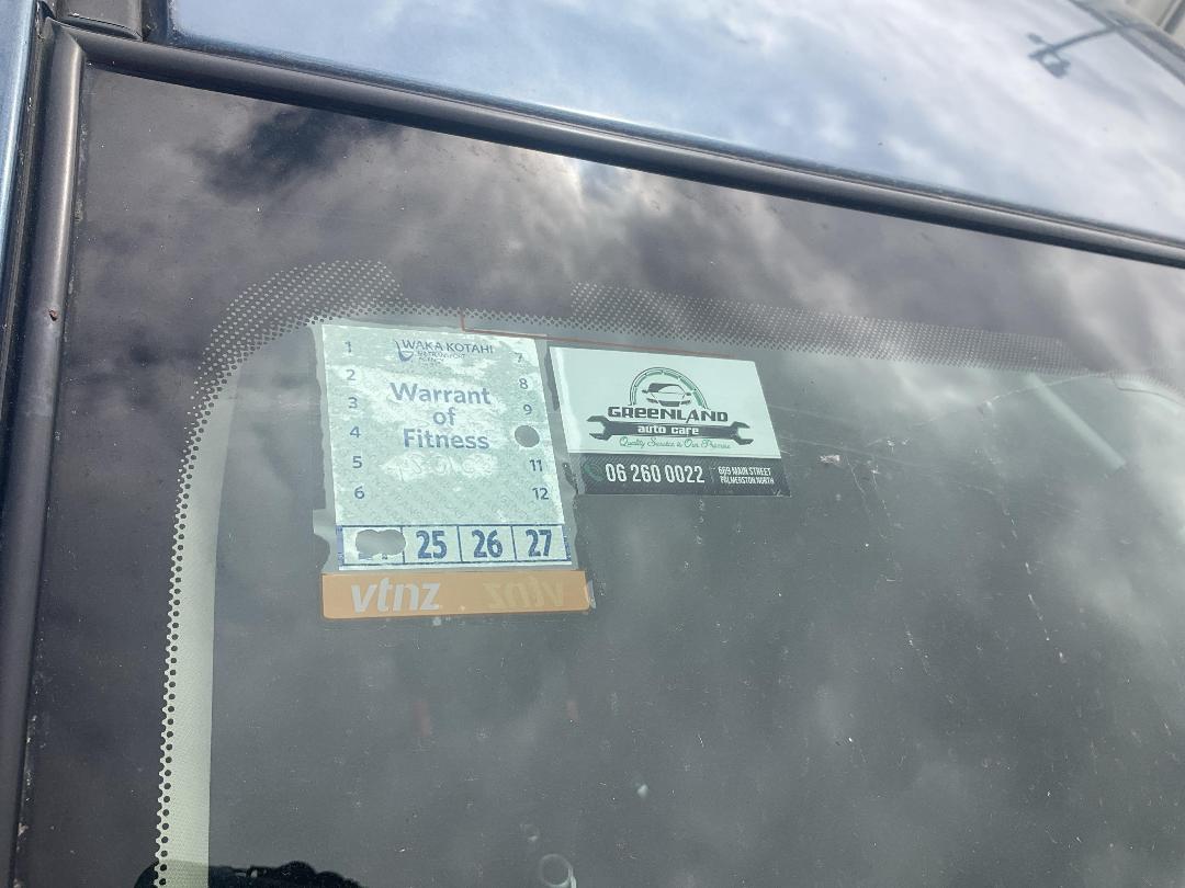 Photo '12' of Mazda Demio Photo '12' of Mazda Demio