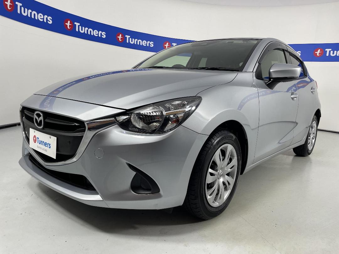 Photo '4' of Mazda Demio