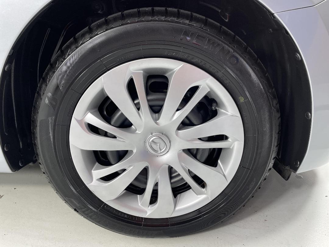 Photo '9' of Mazda Demio