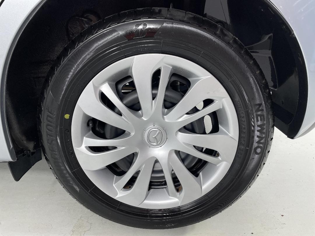 Photo '11' of Mazda Demio