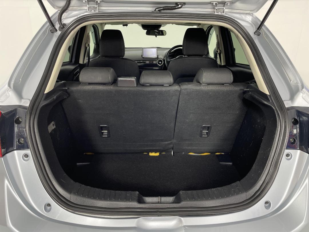 Photo '14' of Mazda Demio