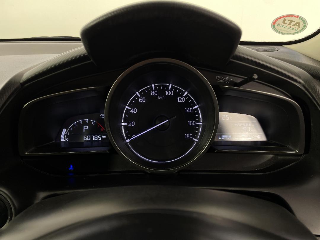 Photo '21' of Mazda Demio