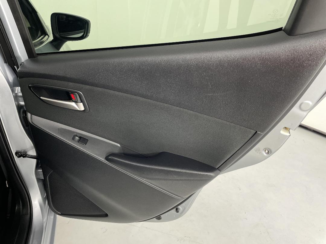 Photo '19' of Mazda Demio