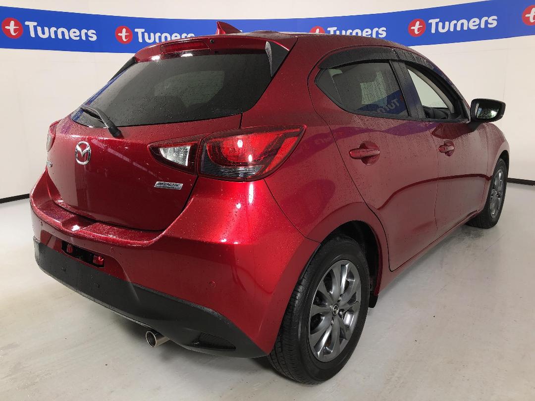 Photo '7' of Mazda Demio