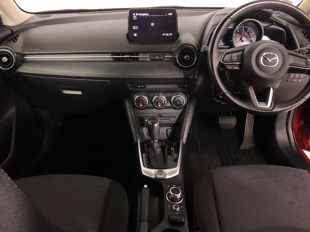 Photo '17' of Mazda Demio