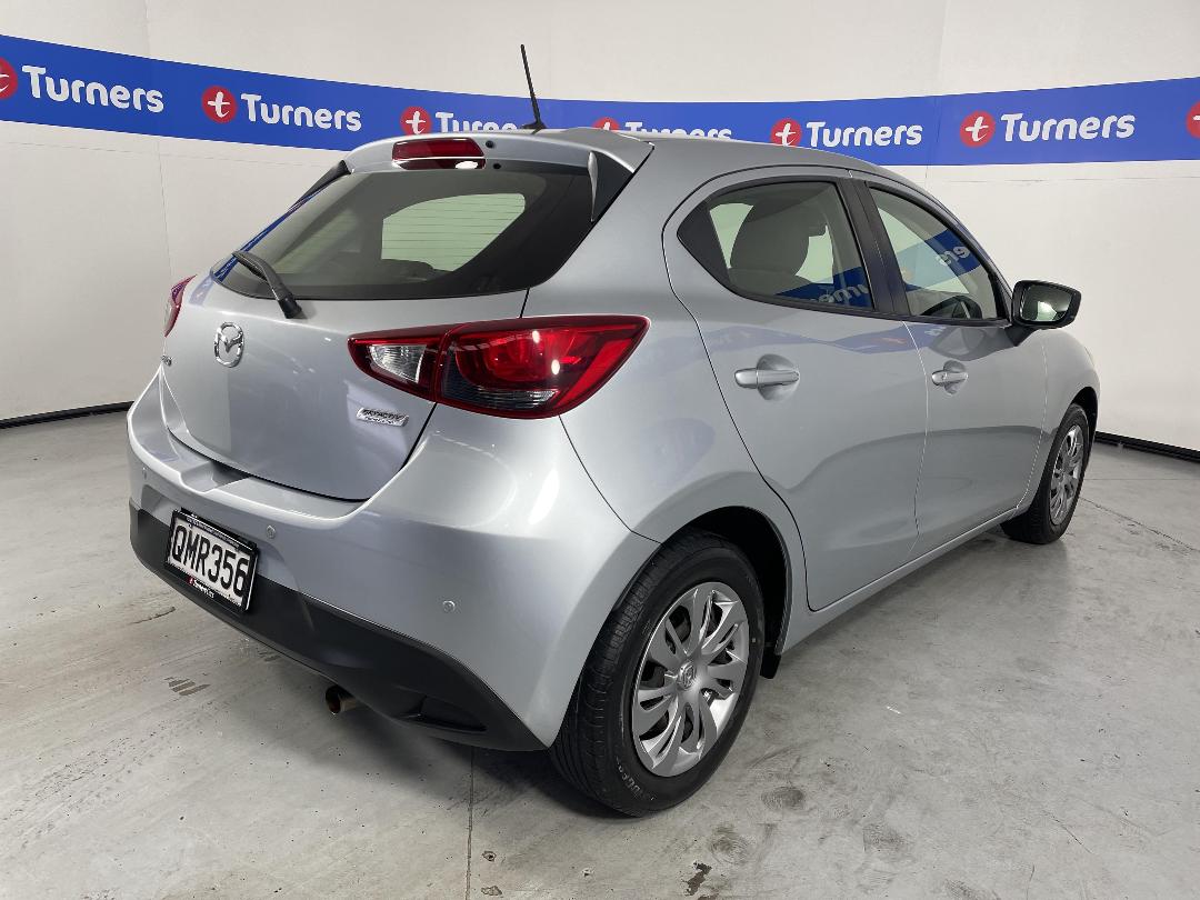 Photo '7' of Mazda Demio