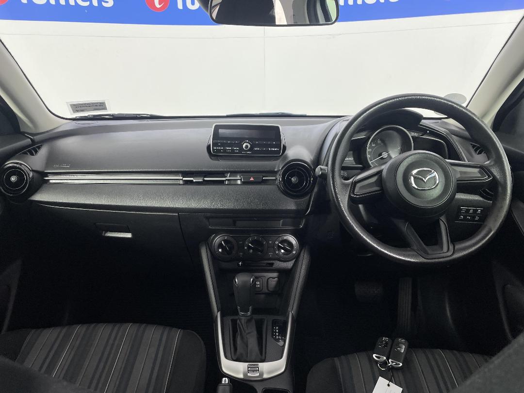 Photo '17' of Mazda Demio